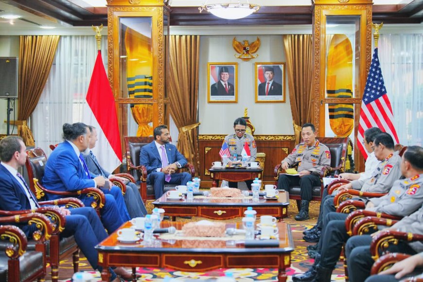 Kapolri Bahas Penguatan Kemitraan Strategis dengan Direktur FBI